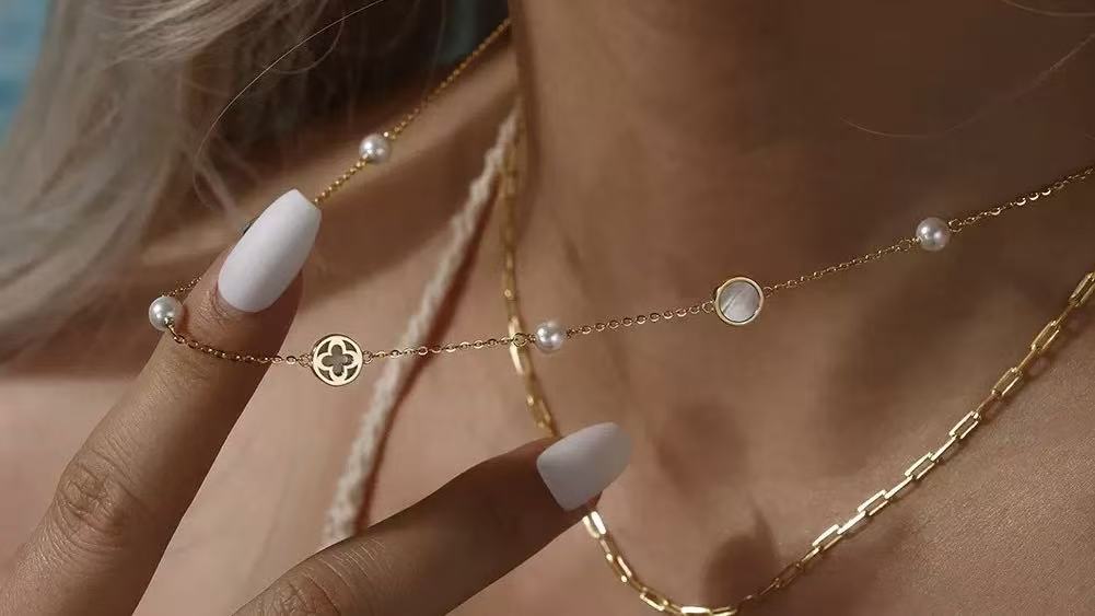 Timeless Elegance: The Allure of Mother of Pearl Jewelry