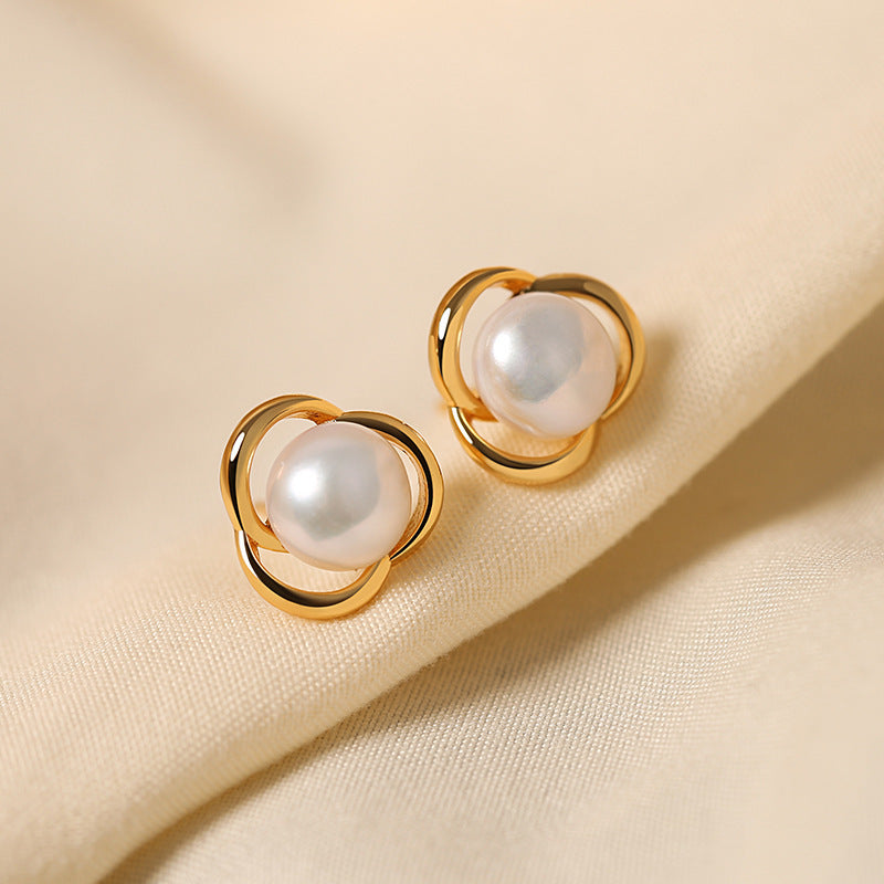 Orbit Bloom – Freshwater Pearl Stud Earrings
