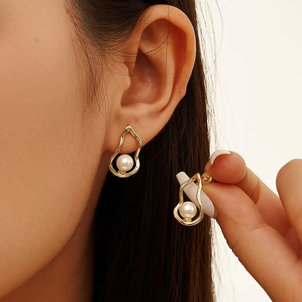 Wave Arc – Freshwater Pearl Vermeil Drop Earrings