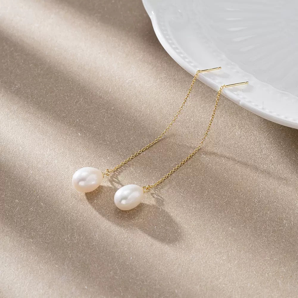 Whisper Thread – Freshwater Pearl & Vermeil Chain Earrings