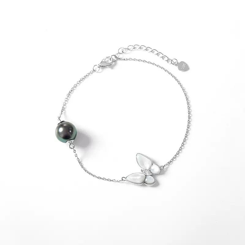 Ocean Whisper – Seawater Pearl & Butterfly Charm Bracelet