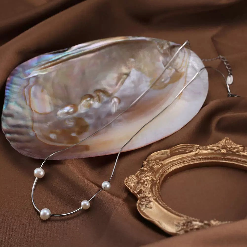 Silver Arc – Freshwater Pearl & Curved Bar Necklace