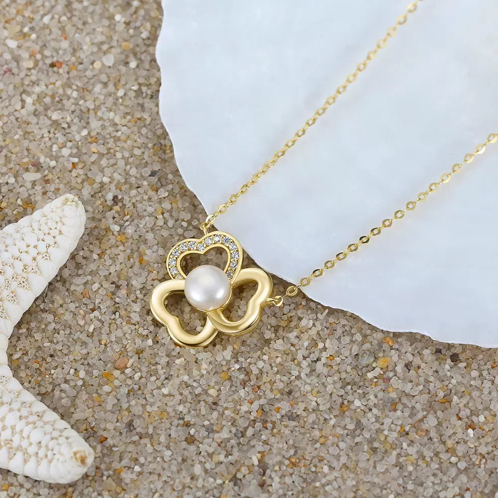 Lucky Bloom – Freshwater Pearl & CZ Four-Petal Necklace