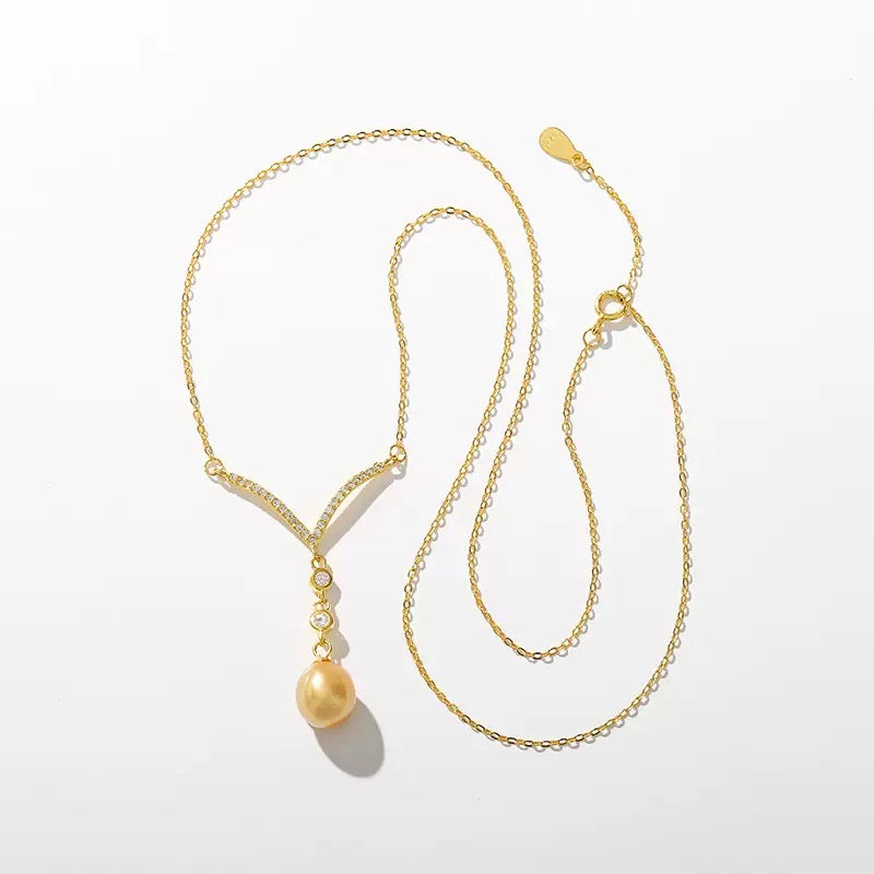 Graceful Ocean – Seawater Pearl Pendant Necklace