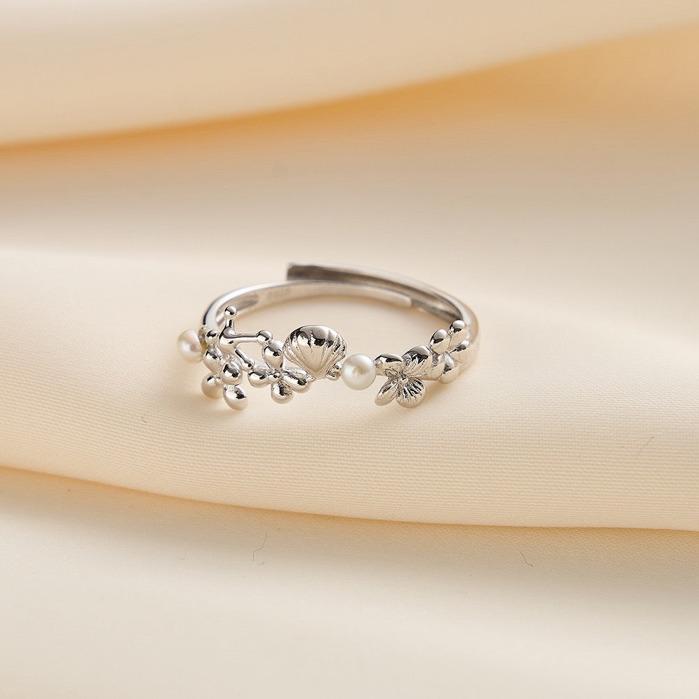 Coastal Petals – Freshwater Pearl Petal Ring