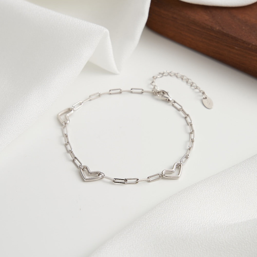 Hearts in Line – Vermeil Bracelet