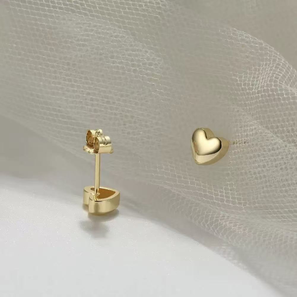 Minimalist Heart Stud Earrings – Sterling Silver or Gold Vermeil