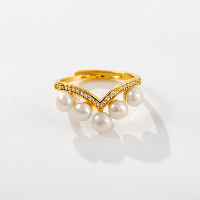 Crown Glow – Freshwater Pearl & Crystal Ring