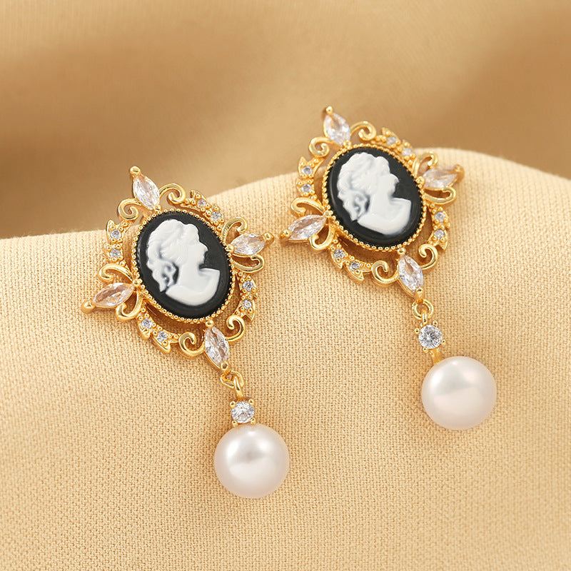 Regency Grace – Cameo & Pearl Drop Earrings