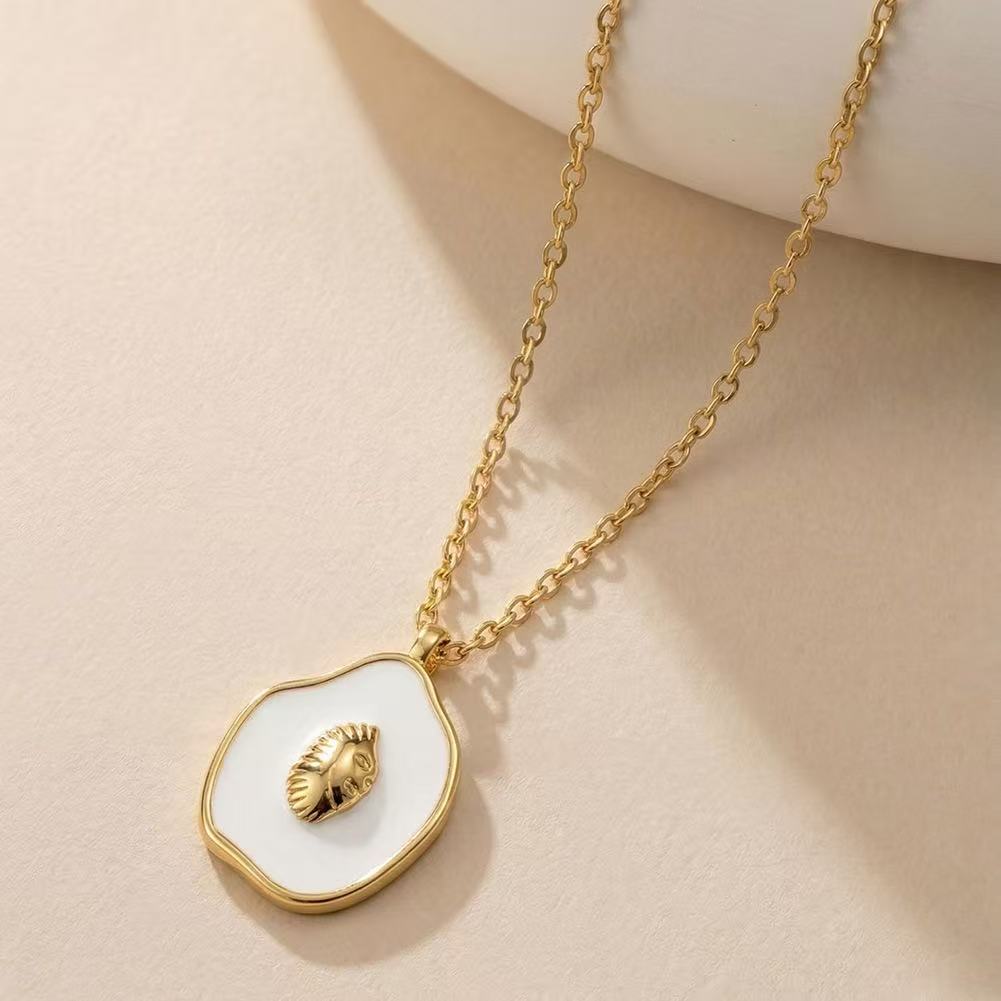 White Seashell Pendant Necklace