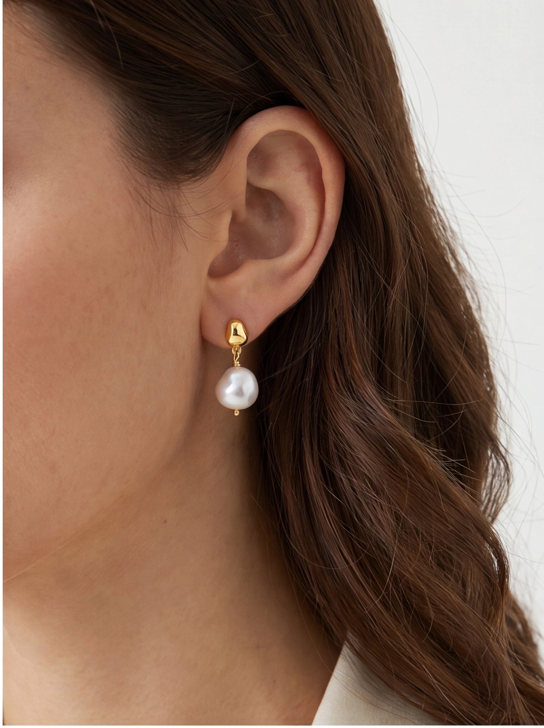 Pure Harmony – Freshwater Pearl & Gold Vermeil Drop Earrings