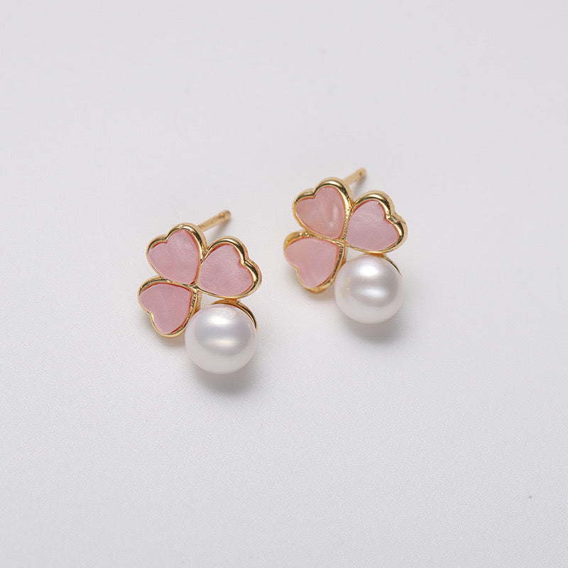 HEART-SHAPED STUD EARRINGS PEARL