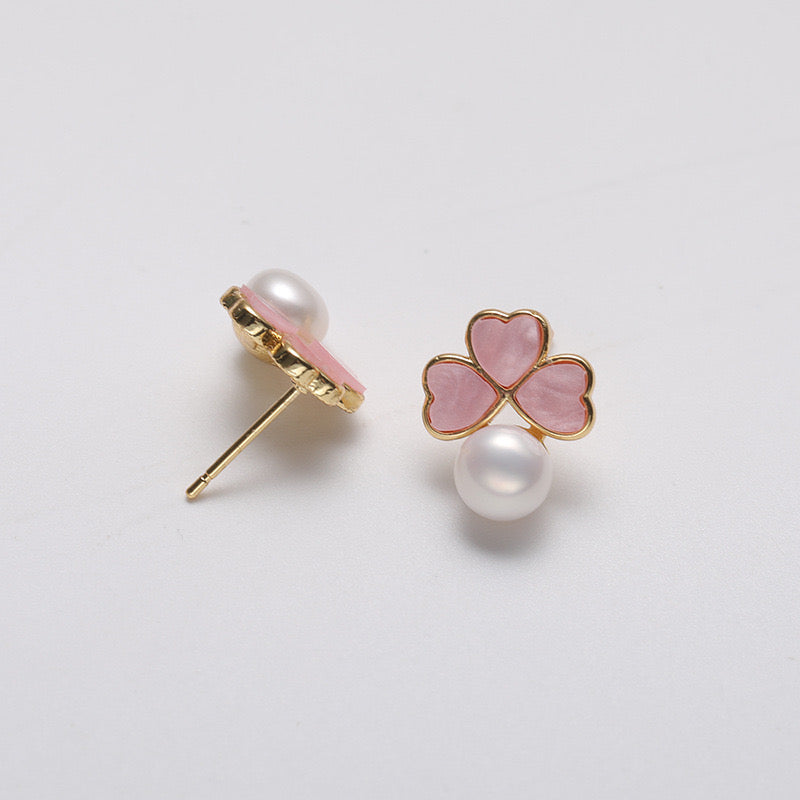 HEART-SHAPED STUD EARRINGS PEARL