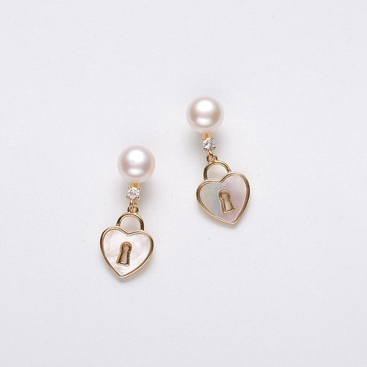 LOCK-SHAPED EARRINGS PEARL