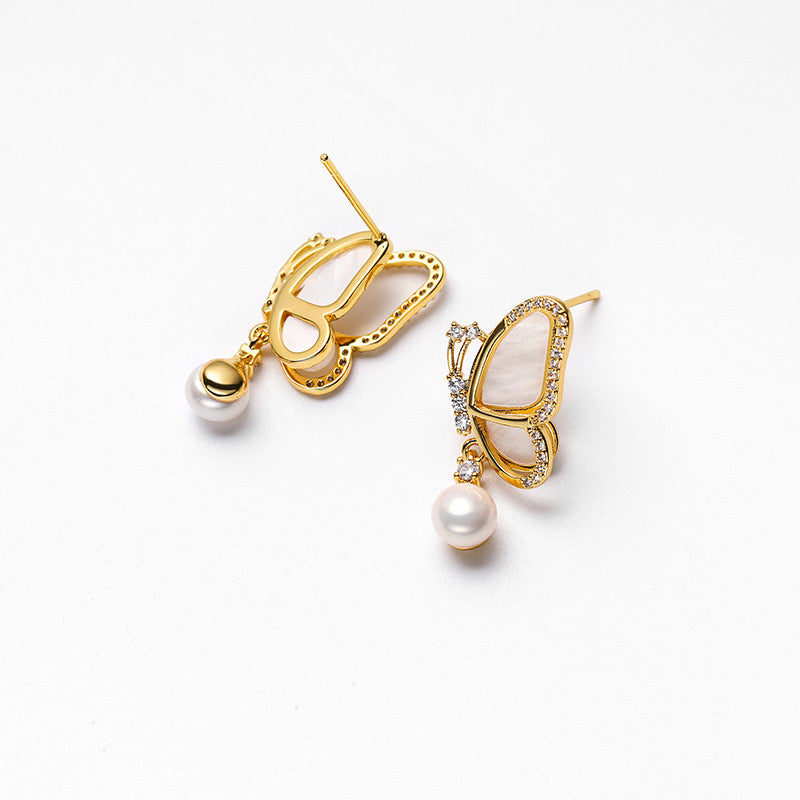 BUTTERFLY-SHAPED EARRINGS PEARL