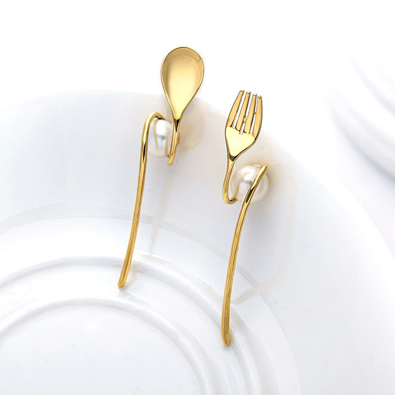 Quirky Cutlery – Freshwater Pearl & Fork-Spoon Earrings