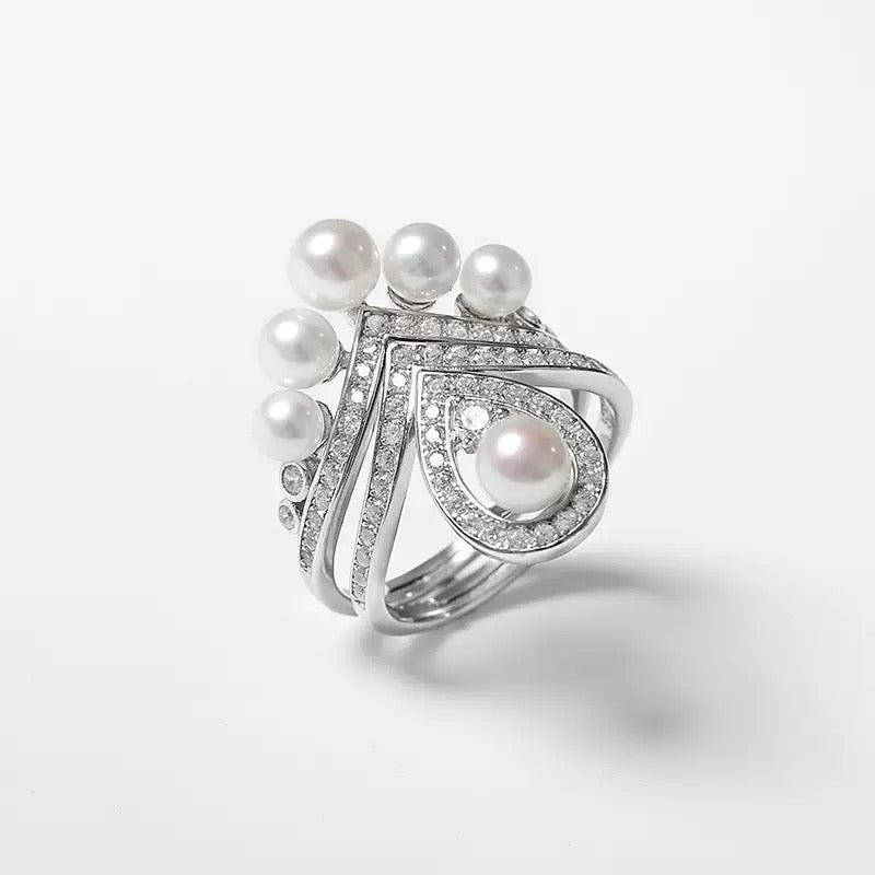 Radiant Veil – Twin Layer Pearl Ring