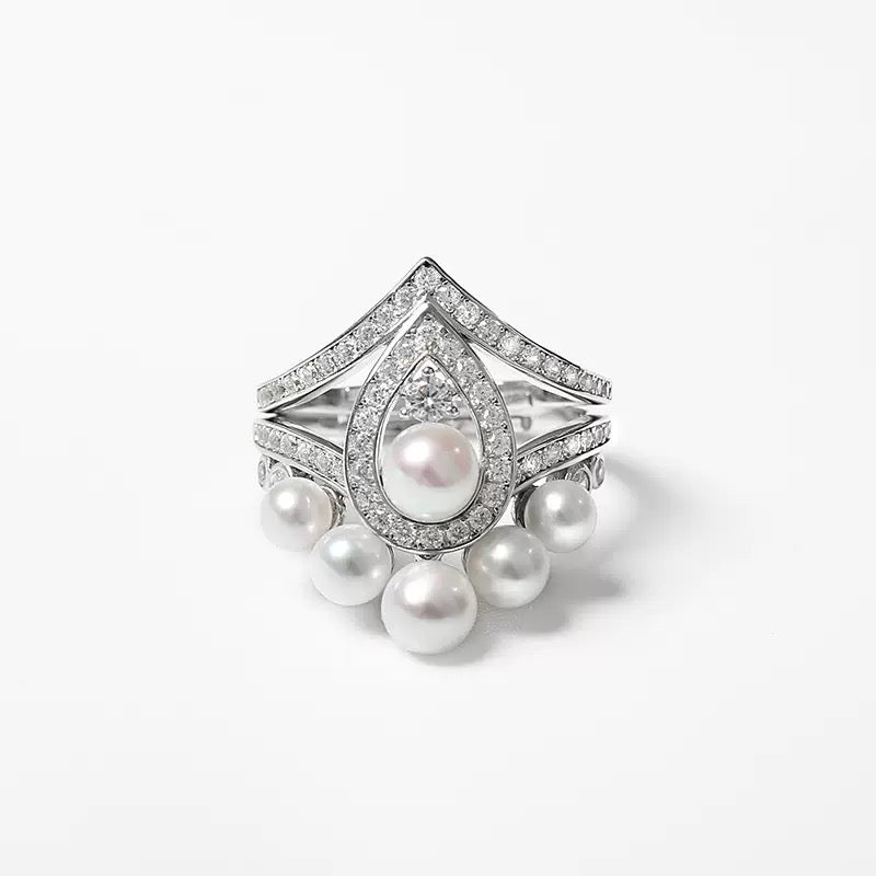 Radiant Veil – Twin Layer Pearl Ring