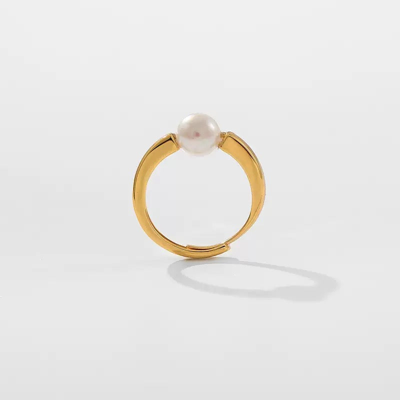 Sleek Harmony – Single Pearl Open Ring