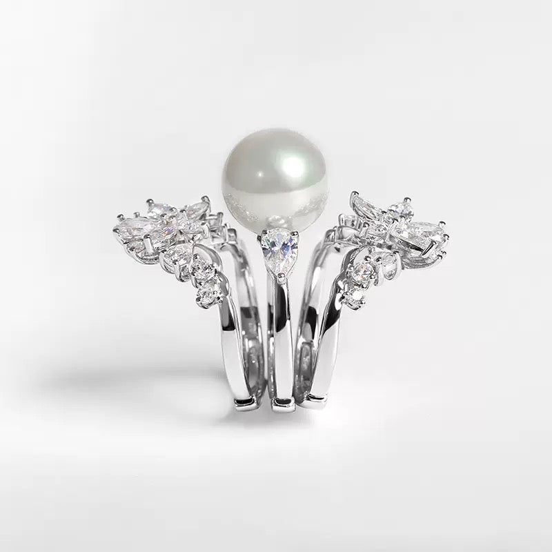 Lustrous Crown – Multi-Band Pearl Bloom Ring