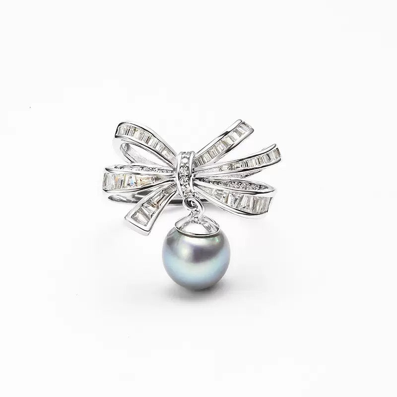 Grace Bow – Seawater Pearl Drop Ring