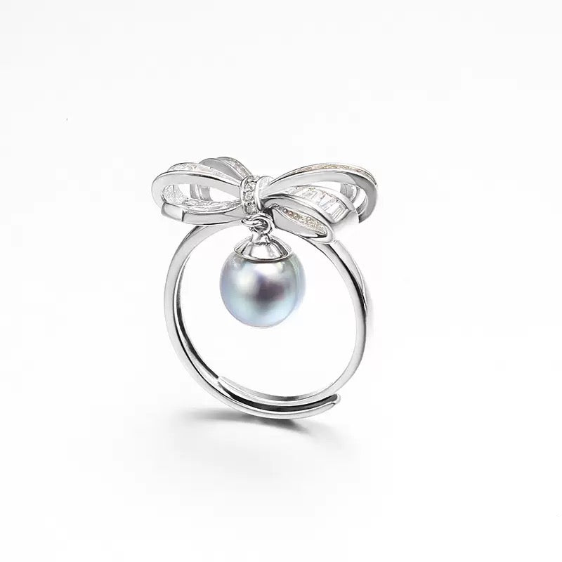 Grace Bow – Seawater Pearl Drop Ring