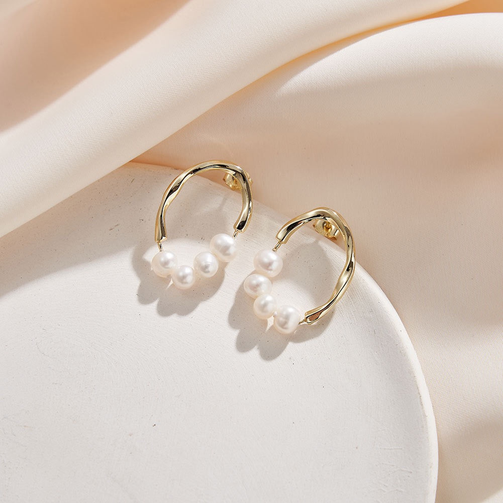 Molten Arc – Freshwater Pearl & Vermeil Sculpted Hoop Earrings