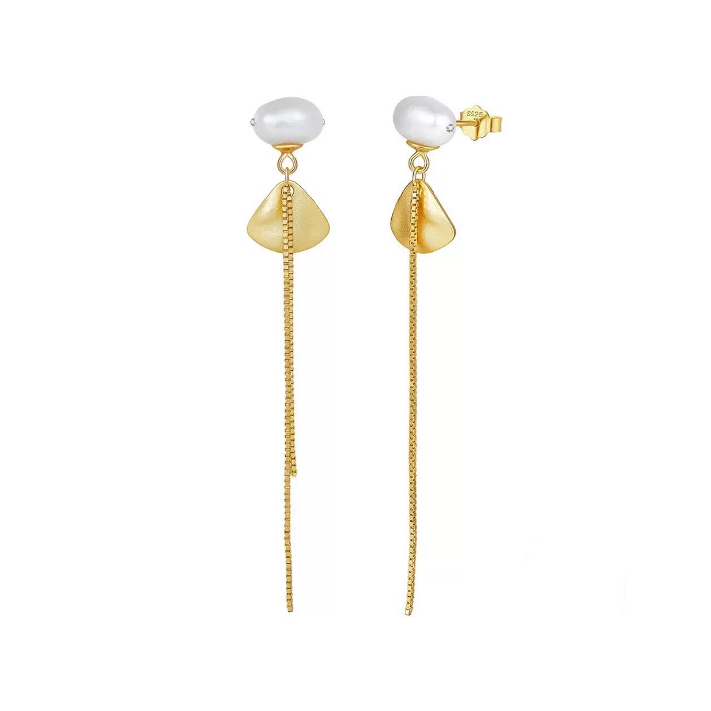 Golden Drift – Freshwater Pearl & Vermeil Chain Drop Earrings