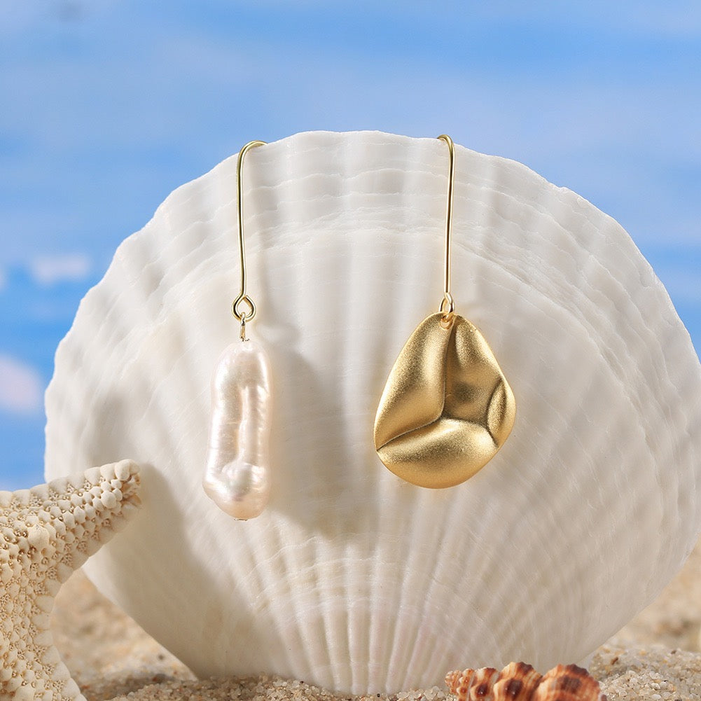 Golden Flow – Freshwater Pearl & Vermeil Silver Earrings