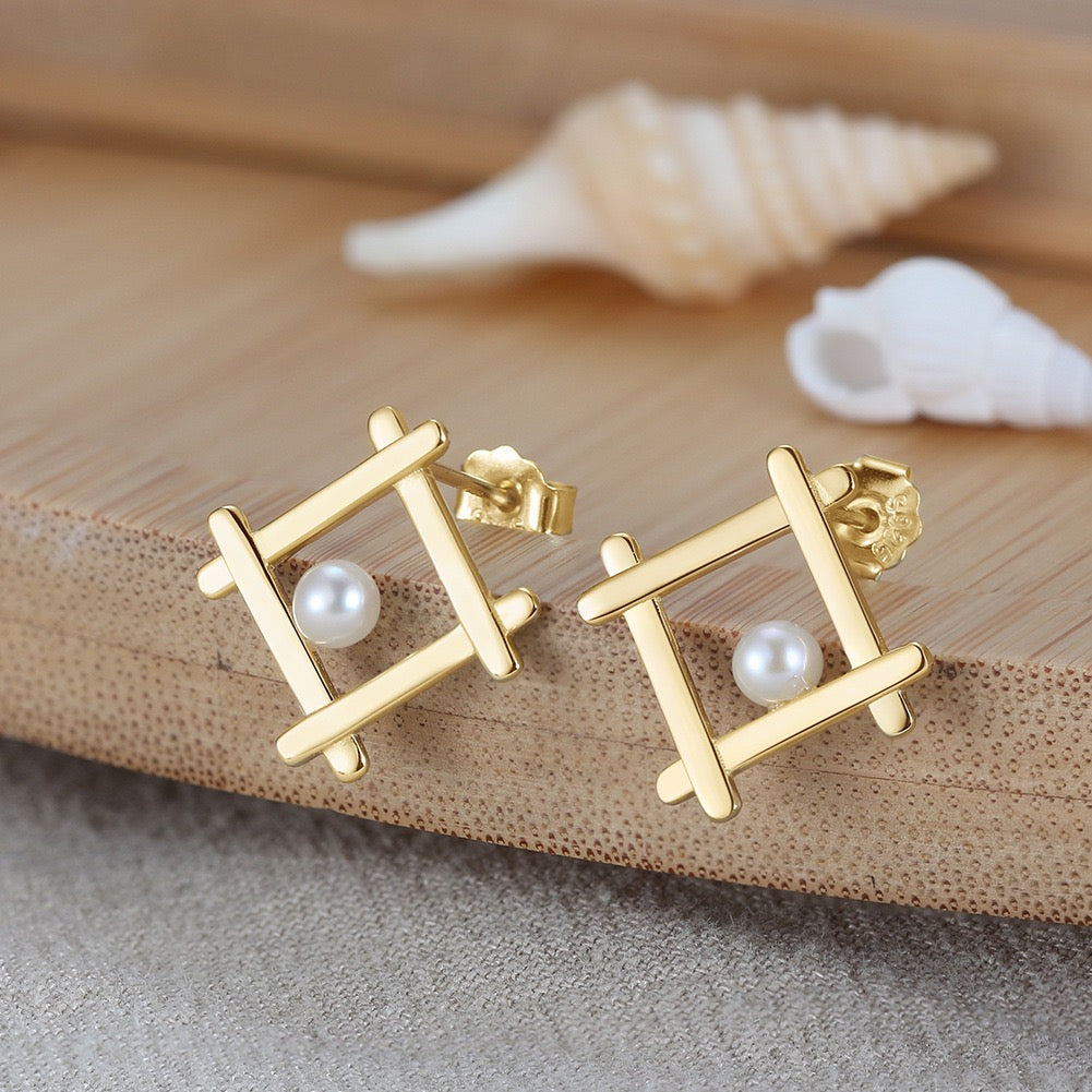 Geometric Grace – Freshwater Pearl & Vermeil Frame Stud Earrings
