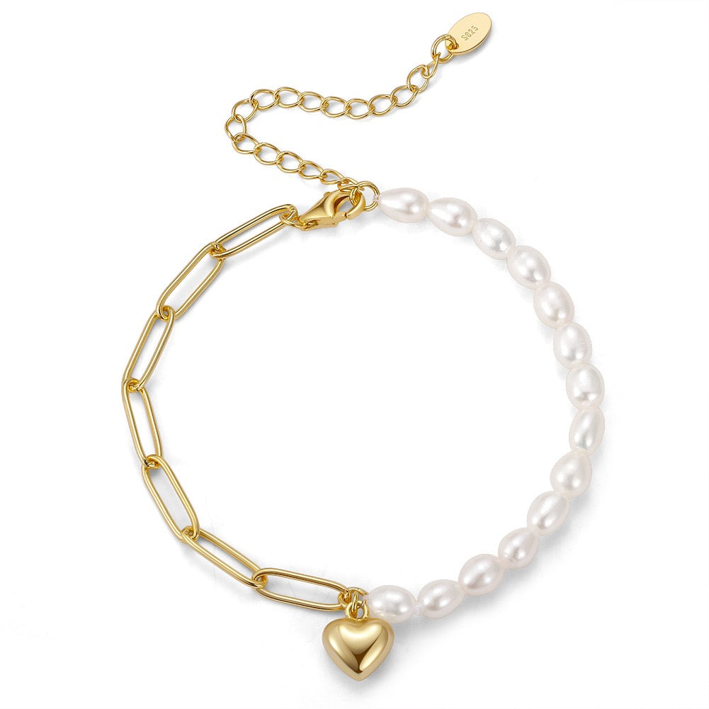 Heartbound – Freshwater Pearl & Gold Link Bracelet with Charm