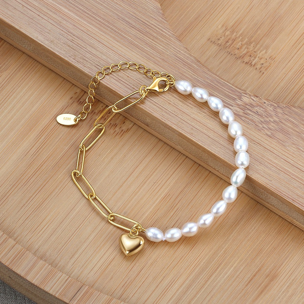 Heartbound – Freshwater Pearl & Gold Link Bracelet with Charm