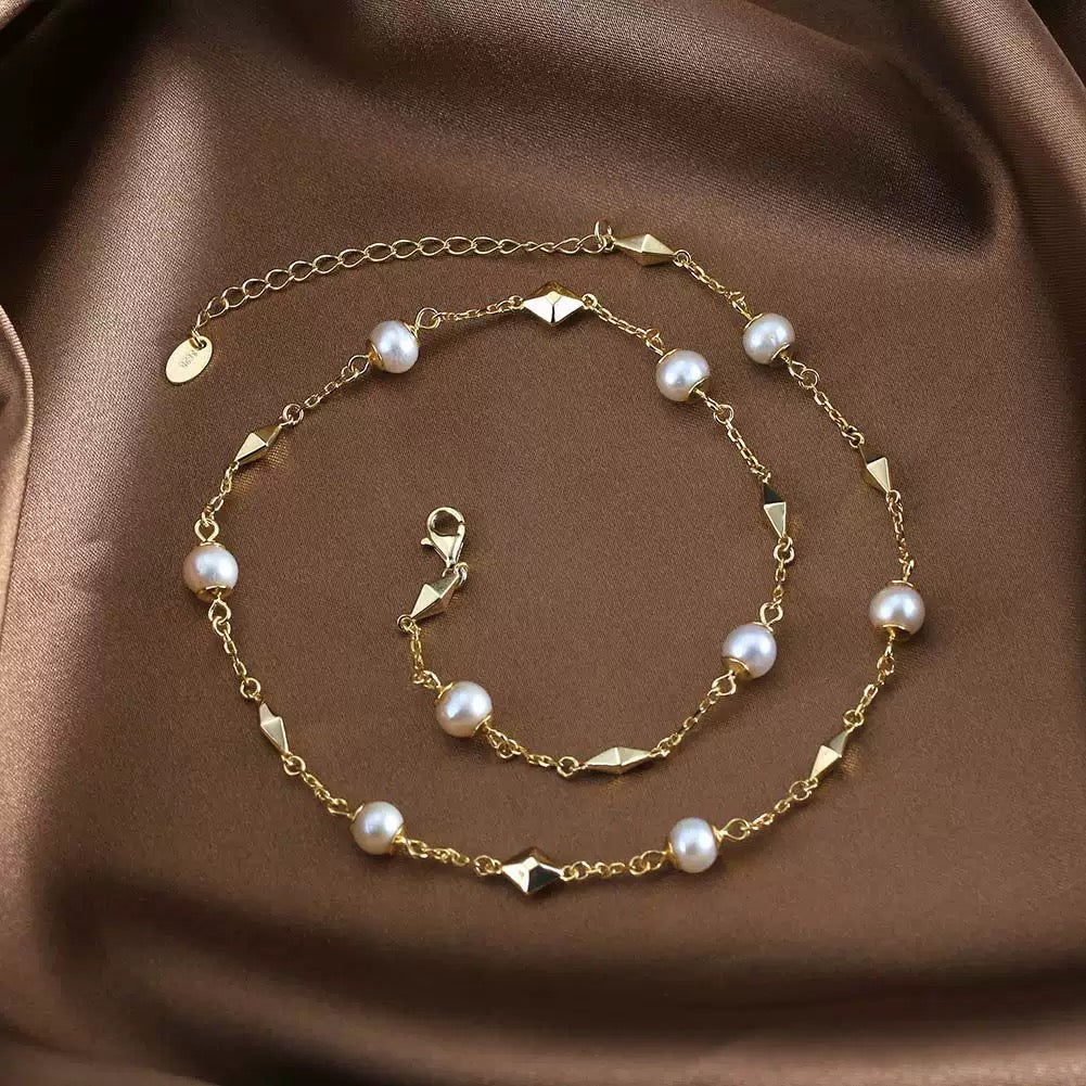 Stellar Gleam – Freshwater Pearl & Gold Link Necklace