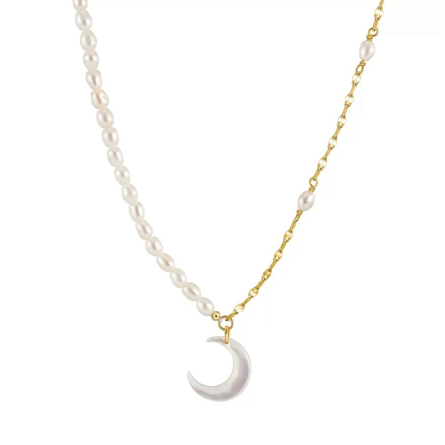 Lunar Curve – Pearl & Crescent Moon Pendant Necklace