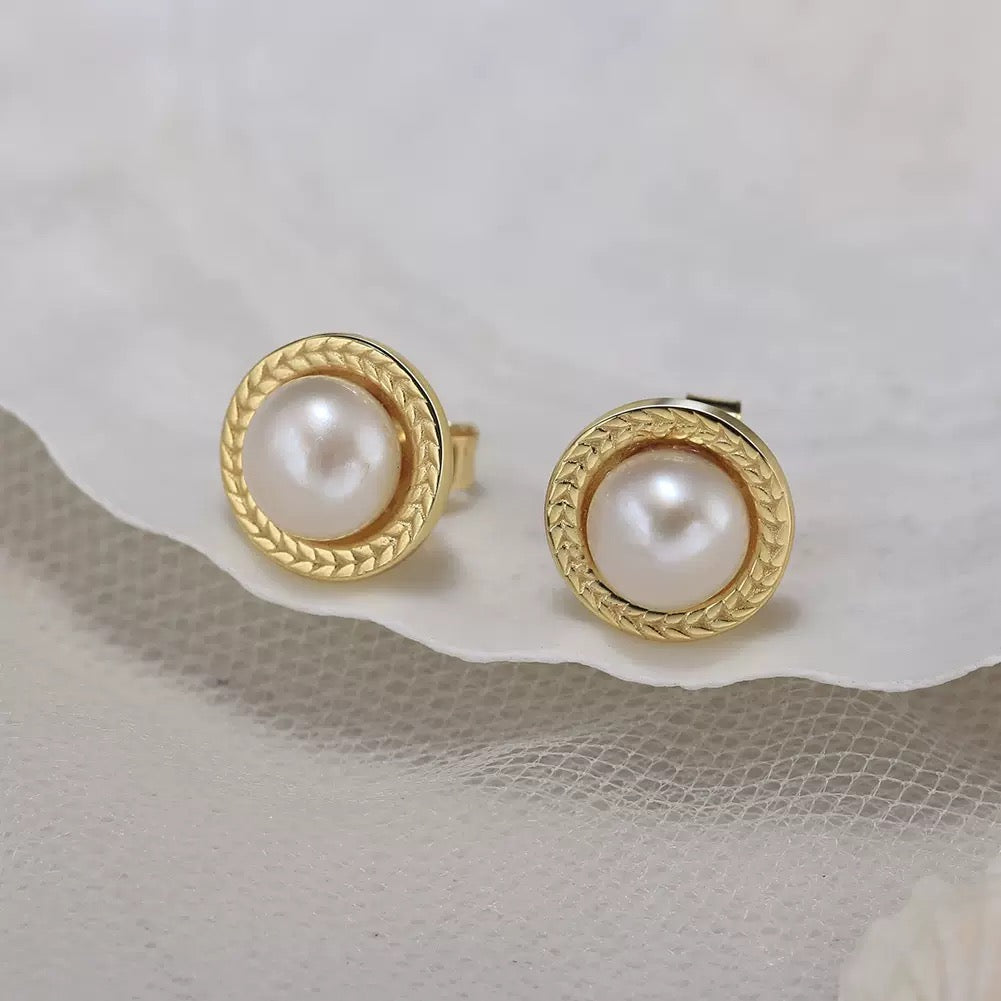 Vintage Halo – Freshwater Pearl & Vermeil Stud Earrings