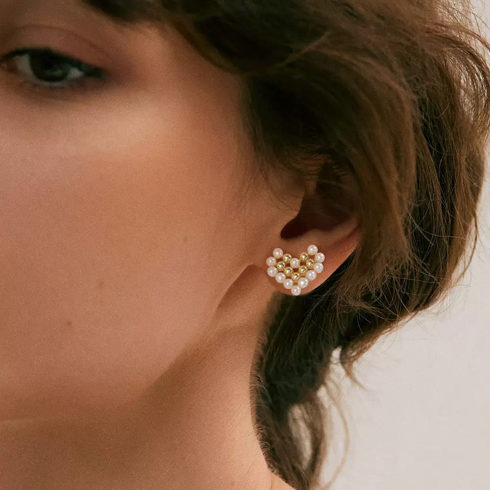 Pearl Cluster – Heart-Shaped Freshwater Pearl Stud Earrings