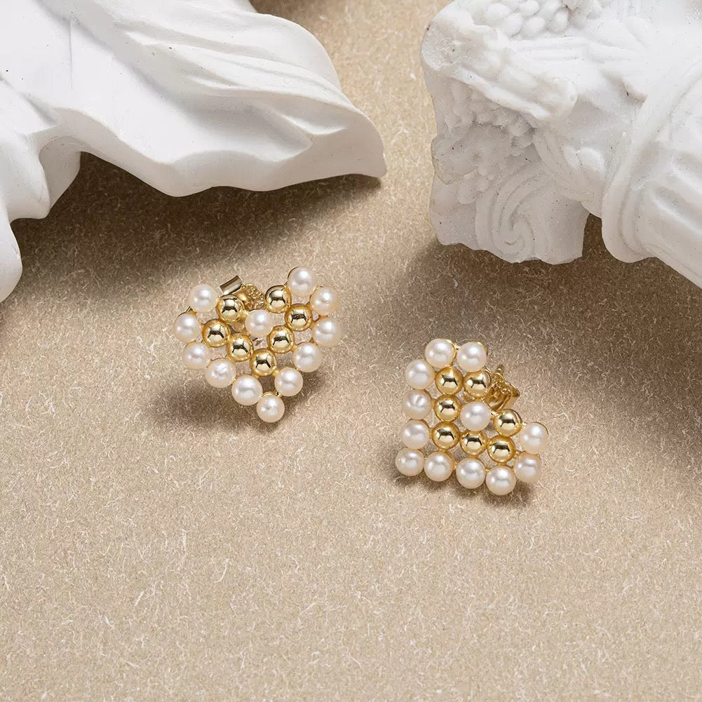 Pearl Cluster – Heart-Shaped Freshwater Pearl Stud Earrings