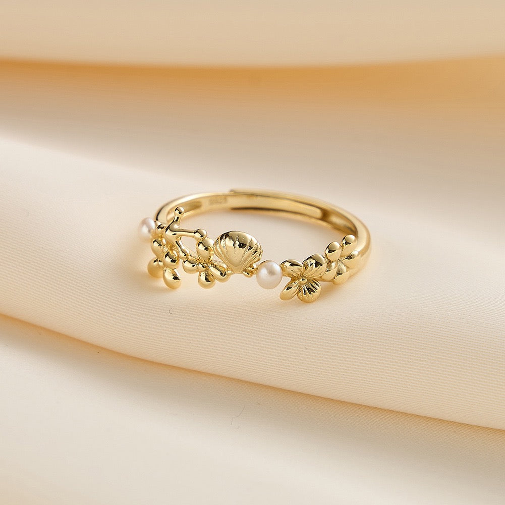 Coastal Petals – Freshwater Pearl Petal Ring