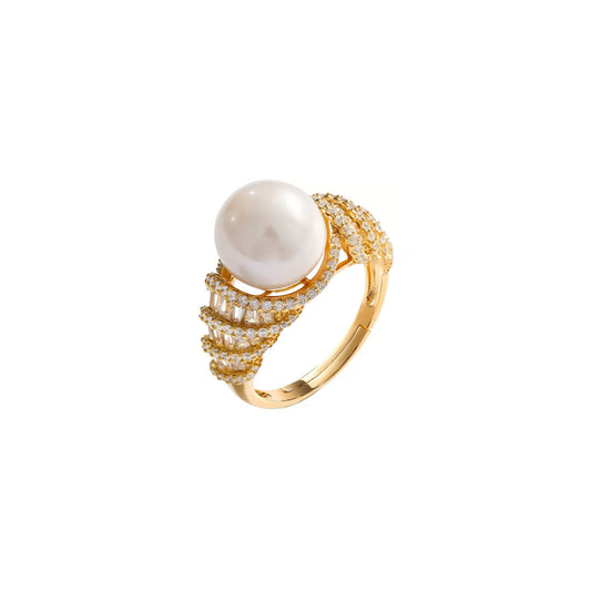 Radiant Elegance – Pearl Solitaire Ring