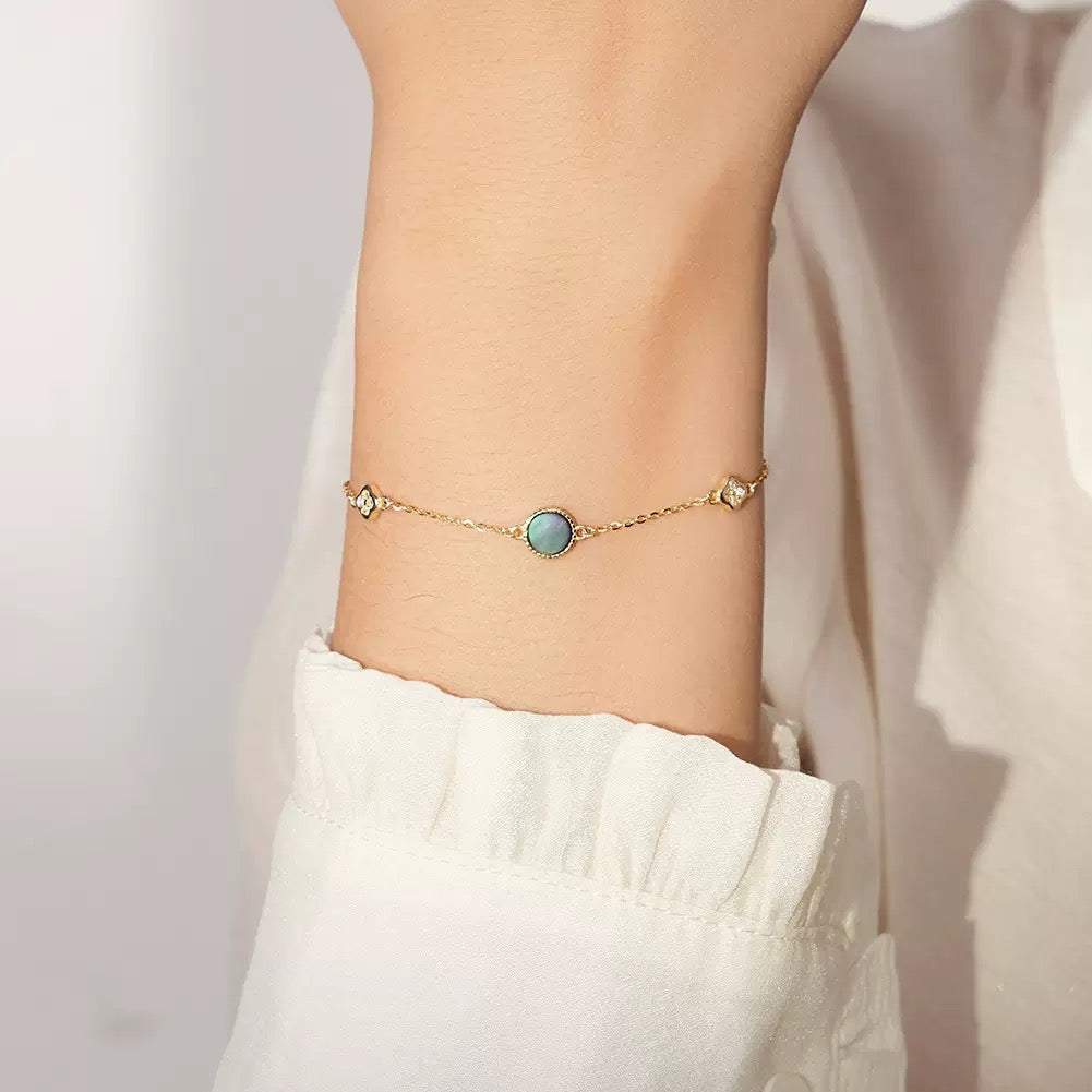 Midnight Bloom – Black Shell & CZ Vermeil Bracelet