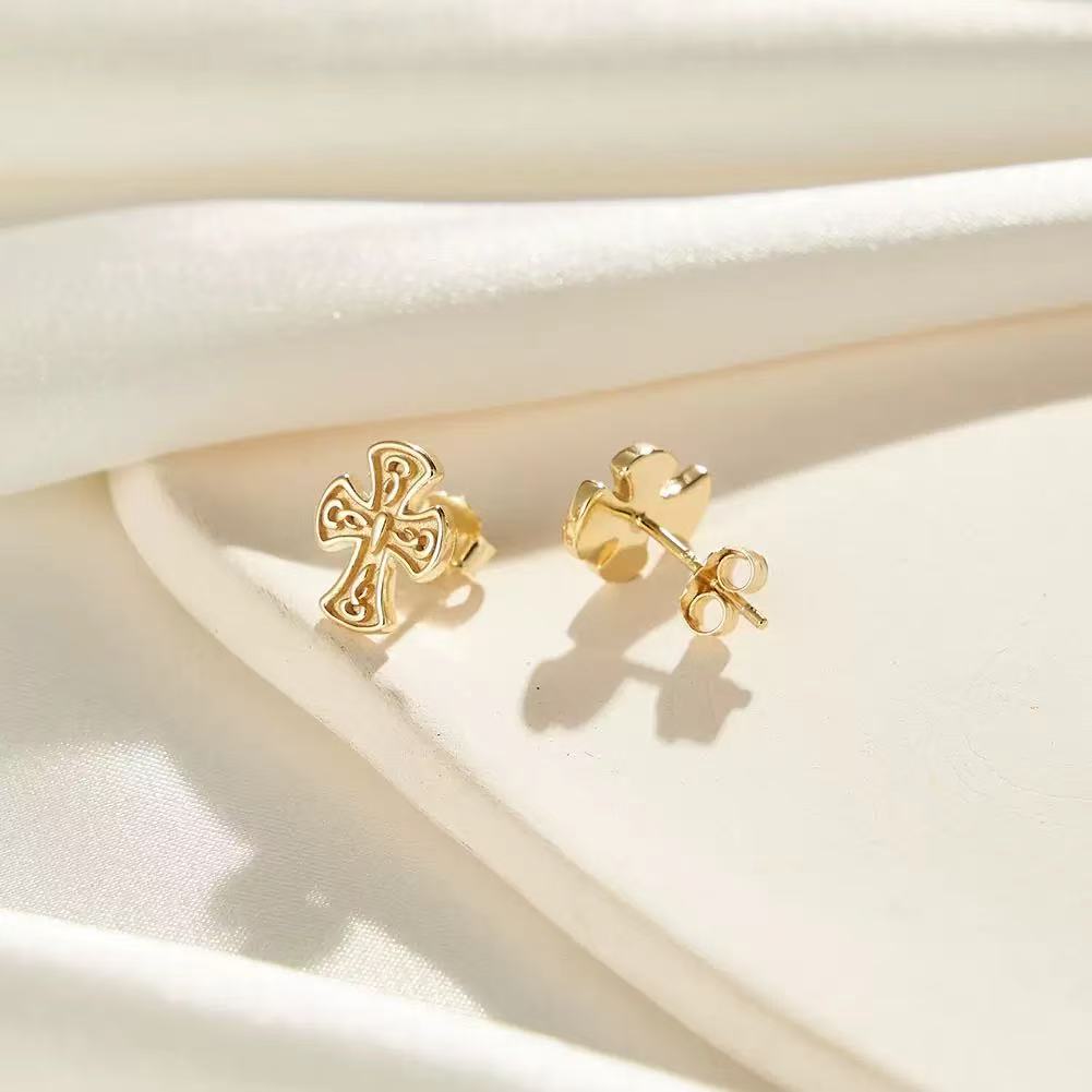 Vintage Cross Stud Earrings – Sterling Silver or Gold Plated