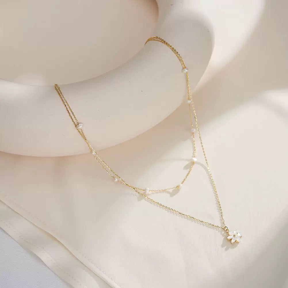 Petite Bloom – Pearl Double Chain & Daisy Pendant Necklace