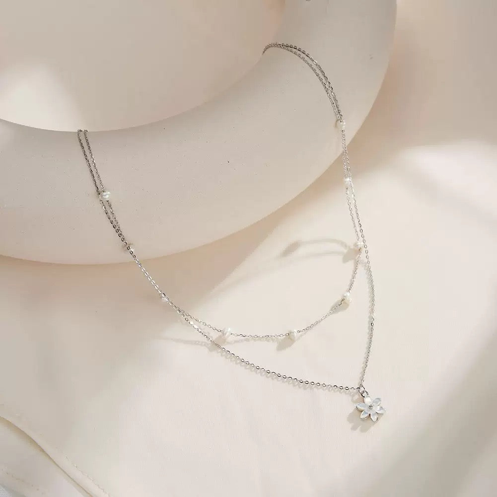 Petite Bloom – Pearl Double Chain & Daisy Pendant Necklace