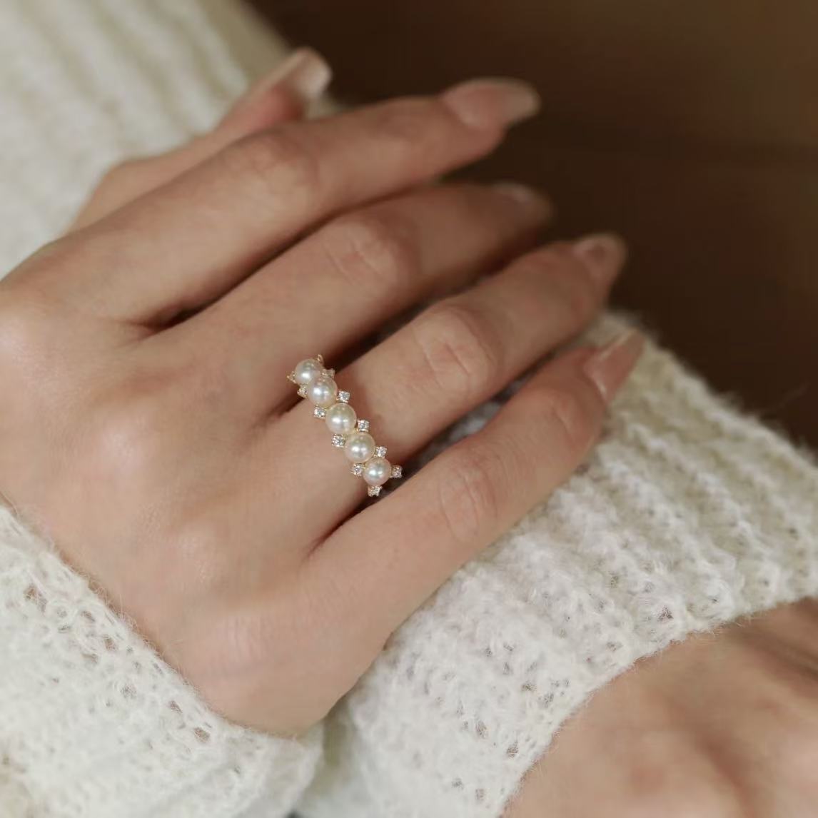 Petite Crown – Pearl Cluster Open Ring