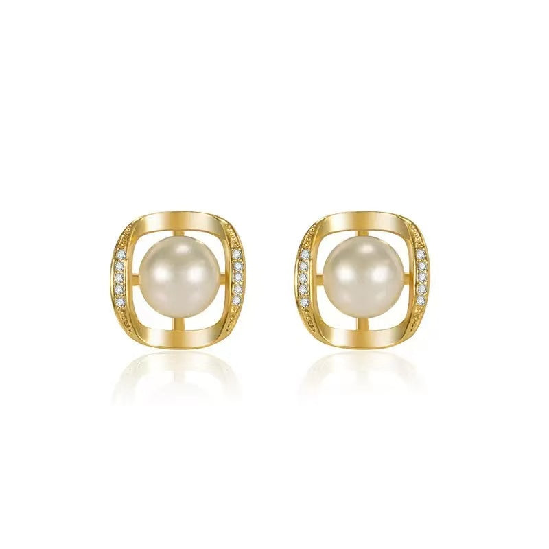 Timeless Glow – Freshwater Pearl & Vermeil Square Frame Stud Earrings