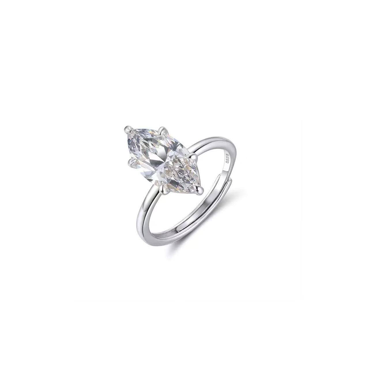 Marquise Elegance – Sparkling Zircon & Sterling Silver Ring (Gold & Silver Options)