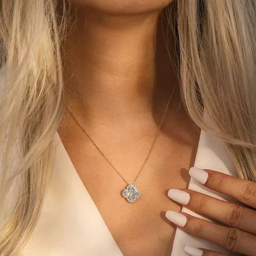 Floral Brilliance – Gold-Plated Sterling Silver & Cubic Zirconia Pendant Necklace