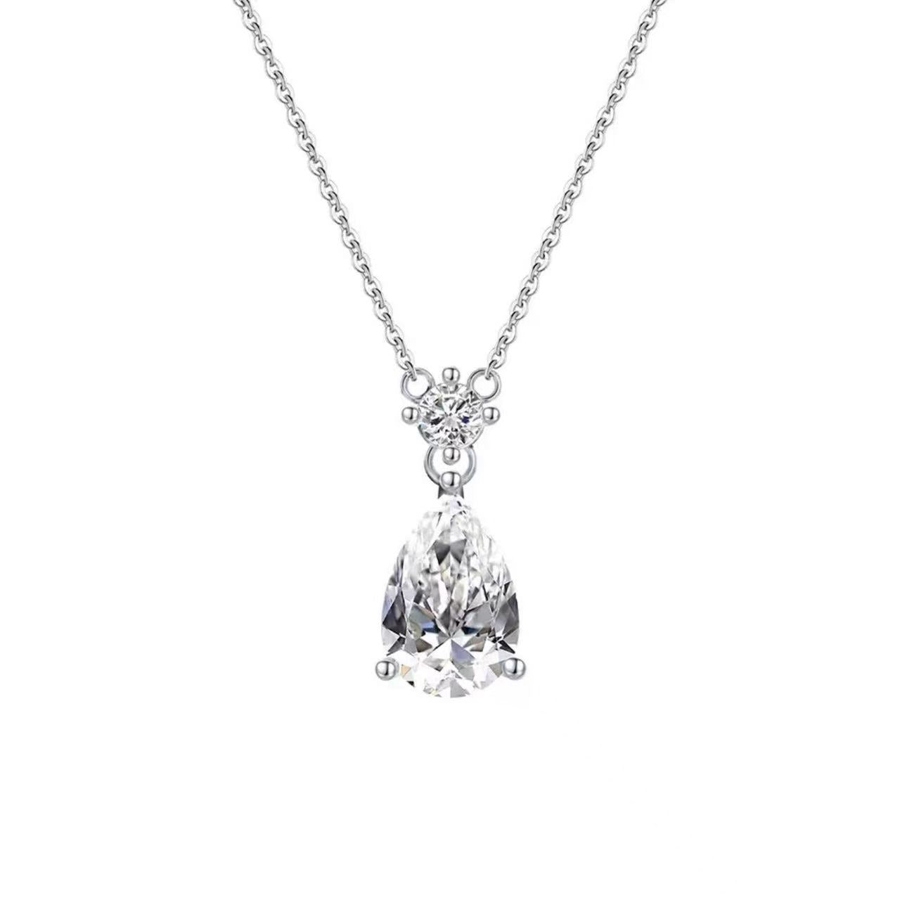 Brilliant Elegance – Sterling Silver & Teardrop Cubic Zirconia Pendant Necklace