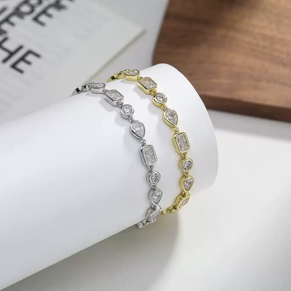 Radiant Harmony – Gold Vermeil & Zirconia Link Bracelet