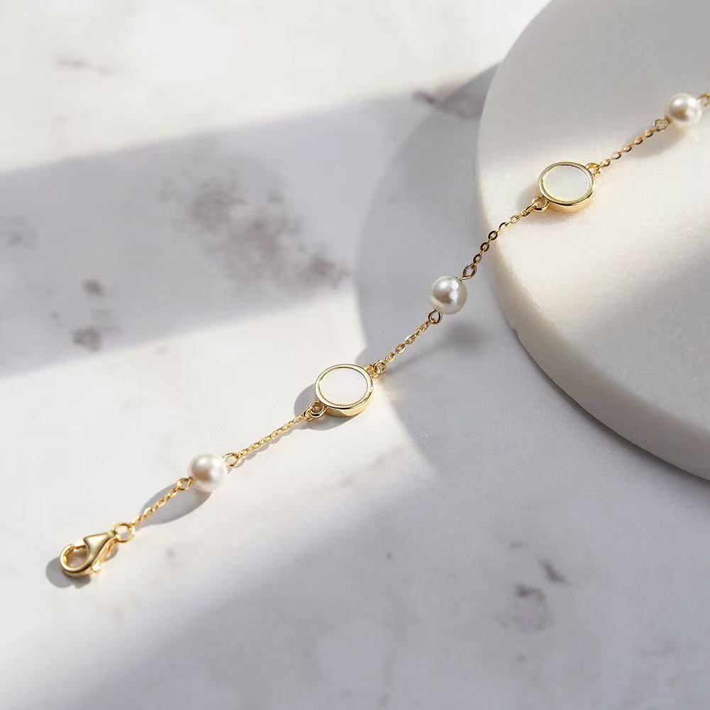 Four-Leaf Clover Mother of Pearl & Freshwater Pearl Bracelet